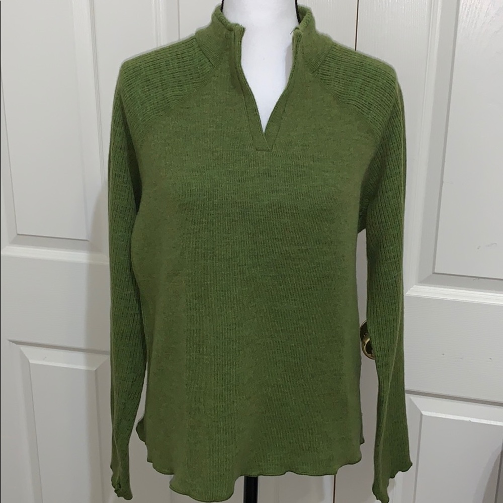 EUC Moutain Hard Ware wool pull over sweater